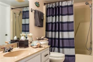 MLS# R10420068, Vero Beach, Florida 32960