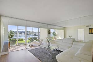 21 Yacht Club Dr, North Palm Beach, FL 33408, Sold 08/31/18