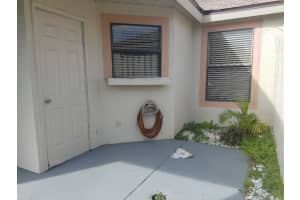2820 Stoneway Ln b, Fort Pierce, FL 34982, Sold 05/15/18