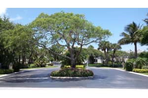 2703 Fairway Dr N, Jupiter, FL 33477, Sold 09/26/18