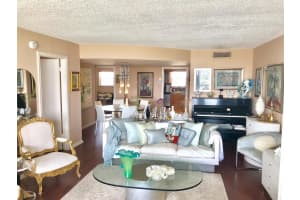 301 Lake Shore Dr, Lake Park, FL 33403, Sold 11/19/18