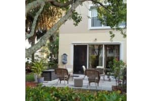 1016 Pinewood Lake Ct, Greenacres, FL 33415, Sold 07/18/18