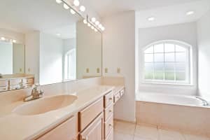 3820 9th Pl, Vero Beach, FL 32960, Sold 05/31/18