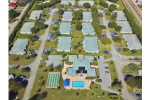 7400 W Oakridge Cir, Lantana, FL 33462, Sold 09/05/18