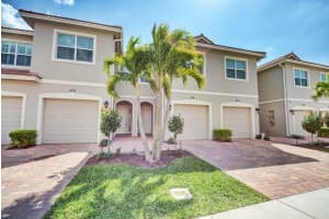 574 SW Glen Crest Way, Stuart, FL 34997, Sold 05/31/18