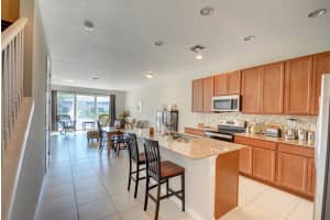 574 SW Glen Crest Way, Stuart, FL 34997, Sold 05/31/18