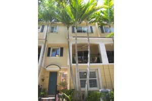 2891 S Greenleaf Cir, Boynton Beach, FL 33426, Sold 06/08/18