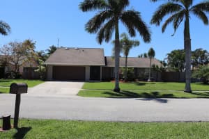 5154 Woodstone Cir E, Lake Worth, FL 33463, Sold 07/27/18