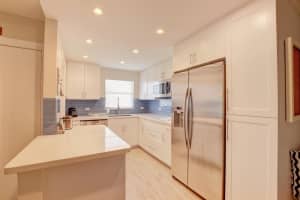 808 SE 7th St #301b, Deerfield Beach, FL 33441, Sold 05/18/18
