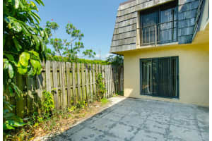 2332 Waterside Dr, Lake Worth, FL 33461, Sold 06/09/18