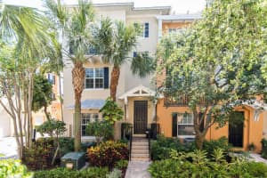 306 E Mallory Cir, Delray Beach, FL 33483, Sold 10/12/18
