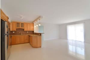 704 SE 2nd Ave, Deerfield Beach, FL 33441, Sold 07/02/18