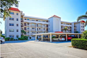 29 Yacht Club Dr, North Palm Beach, FL 33408, Sold 11/08/18