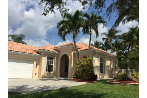 4981 Garden Dr, Delray Beach, FL 33445, Sold 09/27/18