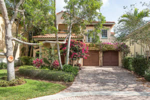 825 Eastview Ave, Delray Beach, FL 33483, Sold 08/10/18