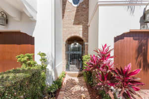 825 NE 1st St, Delray Beach, FL 33483, Sold 06/08/18