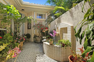 2170 Regents Blvd, West Palm Beach, FL 33409, Sold 11/27/18