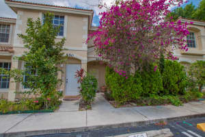 852 Summit Lake Dr, West Palm Beach, FL 33406, Sold 05/31/18