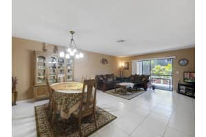 2105 Lakeview Dr W, Royal Palm Beach, FL 33411, Sold 08/10/18