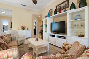 4919 Grassleaf Dr, Palm Beach Gardens, FL 33418, Sold 07/12/18