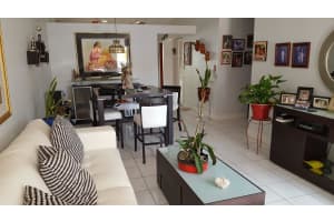 7677 NW 180th Terrace, Hialeah, FL 33015, Sold 06/08/18
