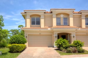 285 SW Otter Run Pl, Stuart, FL 34997, Sold 10/31/18