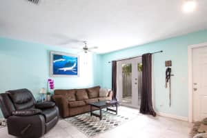 208 Jasmine St, Tavernier, FL 33070, Sold 08/24/18