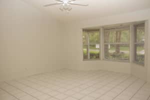 305 10th St SW, Vero Beach, FL 32962, Sold 06/15/18