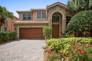 4816 S Classical Blvd, Delray Beach, FL 33445, Sold 08/10/18