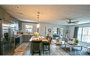 7222 W Oakridge Cir, Lake Worth, FL 33462, Sold 08/21/18