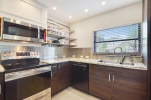 102 Clubhouse Cir, Jupiter, FL 33477, Sold 10/31/18