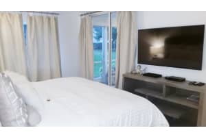 353 US-1, Jupiter, FL 33477, Sold 11/26/18