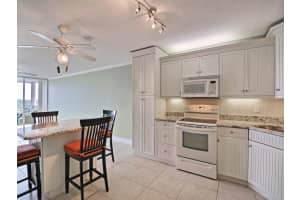 MLS# R10432275, Vero Beach, Florida 32963
