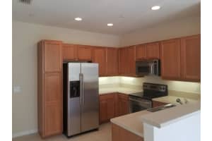 118 N Longport Cir APT A2, Delray Beach, FL 33444, Sold 08/21/18