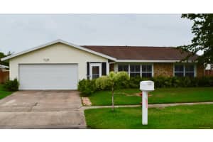 5346 Sandhurst Cir N, Lake Worth, FL 33463, Sold 06/15/18
