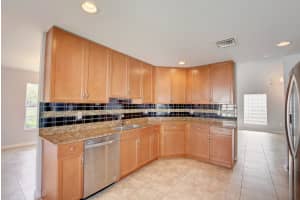 5552 American Cir, Delray Beach, FL 33484, Sold 07/26/18