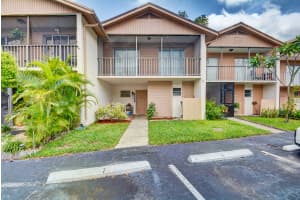 2152 Nova Village Dr, Davie, FL 33317, Sold 06/18/18