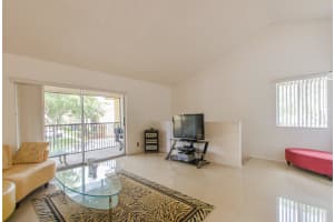 3053 N Oakland Forest Dr, Oakland Park, FL 33309, Sold 08/13/18