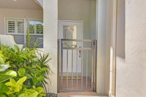 193 Las Brisas Cir, Hypoluxo, FL 33462, Sold 07/18/18