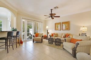 193 Las Brisas Cir, Hypoluxo, FL 33462, Sold 07/18/18