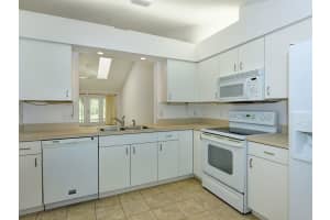 538 6th St, Vero Beach, FL 32962, Sold 07/31/18