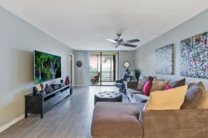 555 Banyan Tree Ln, Delray Beach, FL 33483, Sold 07/12/18