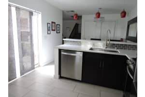 3118 Kingston Ct, West Palm Beach, FL 33409, Sold 07/16/18