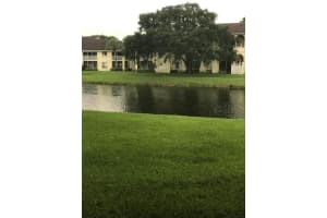 1304 The Pointe Dr, West Palm Beach, FL 33409, Sold 09/19/18