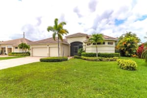 906 SW Lost River Shores Dr, Stuart, FL 34997, Sold 05/01/19