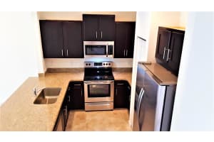 370 SE 1st Dr, Deerfield Beach, FL 33441, Sold 07/20/18