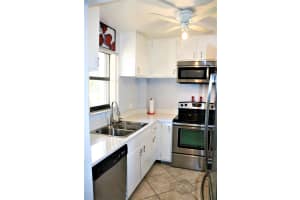 890 N Federal Hwy, Lantana, FL 33462, Sold 07/27/18