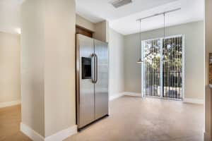 240 NE 2nd St, Delray Beach, FL 33444, Sold 08/24/18