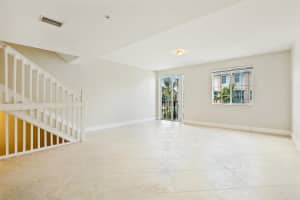 245 NE 2nd St, Delray Beach, FL 33444, Sold 01/16/19