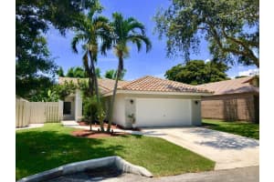 4142 NW 2nd St, Delray Beach, FL 33445, Sold 08/21/18